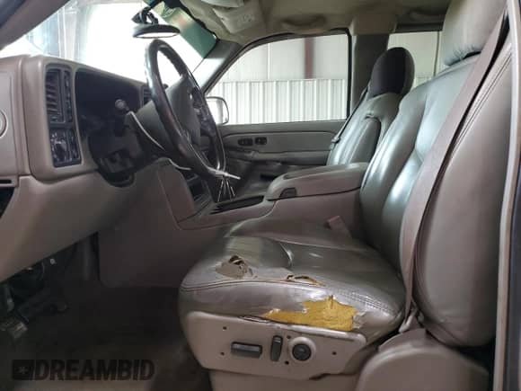 2005 GMC Sierra 1500 SLE z VIN 1GTEK19Z25Z266873, wystawiony jako Copart lot #81870355 z przebiegiem 148 483 mil mil oraz Szkoda całkowita • Salvage title. Historia ofert i sprzedaży dostępna na DreamBid. Obrazek 7.