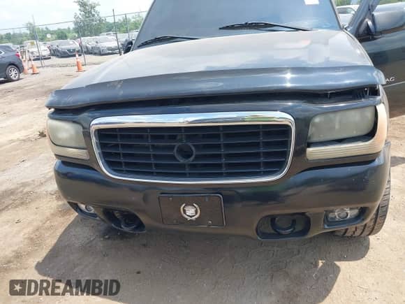 2000 Cadillac Escalade with VIN 1GYEK63R4YR200782, listed as a IAAI auction lot 42826338 with 250,610 mi miles and . Bid and sale history available at DreamBid. Image 6.