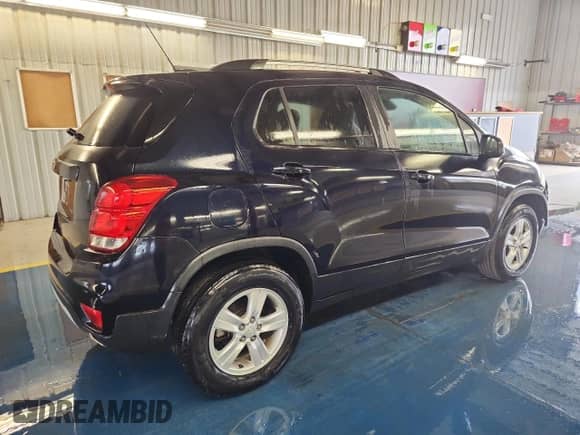 2022 Chevrolet Trax LT with VIN KL7CJPSM3NB534279, listed as a Copart auction lot 85583415 with 67,270 mi miles and Clean title. Bid and sale history available at DreamBid. Image 3.