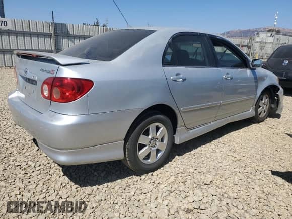2005 Toyota Corolla LE с VIN 1NXBR32E95Z363966, выставлен на аукционе Copart как лот 70674465 с пробегом 184 138 миль миль и Списание • Salvage title. История ставок и продаж доступна на DreamBid. Изображение 3.