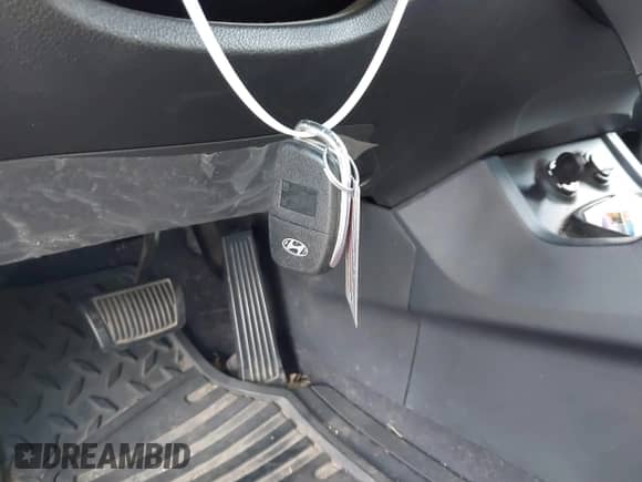2017 Hyundai Santa Fe 2.4L с VIN 5NMZTDLB5HH010764, выставлен на аукционе IAAI как лот 43052610 с пробегом 194 751 миль миль и . История ставок и продаж доступна на DreamBid. Изображение 11.