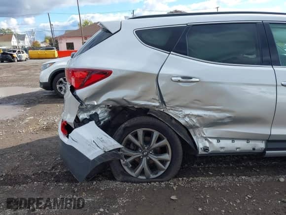 2018 Hyundai Santa Fe Ultimate с VIN 5XYZWDLA7JG530737, выставлен на аукционе IAAI как лот 43428713 с пробегом 58 759 миль миль и . История ставок и продаж доступна на DreamBid. Изображение 6.