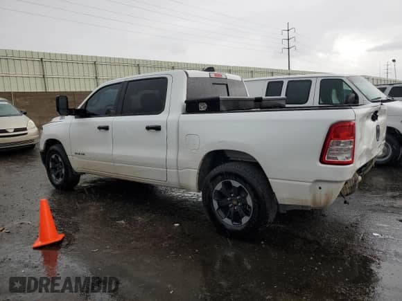 2019 Ram 1500 Tradesman z VIN 1C6SRFGTXKN612222, wystawiony jako Copart lot #61973495 z przebiegiem 189 389 mil mil oraz Szkoda całkowita • Salvage title. Historia ofert i sprzedaży dostępna na DreamBid. Obrazek 2.