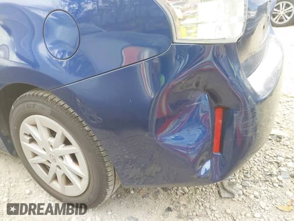 2014 Toyota Prius Three с VIN JTDZN3EU2E3316429, выставлен на аукционе IAAI как лот 43582824 с пробегом 183 983 миль миль и . История ставок и продаж доступна на DreamBid. Изображение 18.