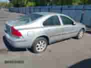 2002 Volvo S60 с VIN YV1RH58DX22138019, выставлен на аукционе IAAI как лот 43306351 с пробегом 314 852 миль миль и . История ставок и продаж доступна на DreamBid. Изображение 4.