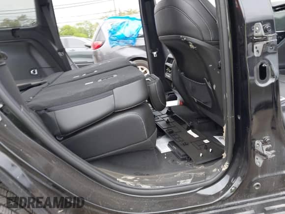 2024 Jeep Grand Cherokee Limited with VIN 1C4RJHBG5RC178429, listed as a IAAI auction lot 42369826 with Not provided miles and . Bid and sale history available at DreamBid. Image 8.