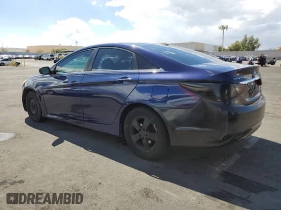 2014 Hyundai Sonata GLS z VIN 5NPEB4AC8EH814052, wystawiony jako Copart lot #81589745 z przebiegiem 166 394 mil mil oraz Czysty tytuł • Clean title. Historia ofert i sprzedaży dostępna na DreamBid. Obrazek 2.