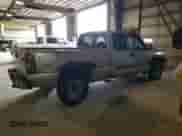 2006 Chevrolet Silverado 1500 LT3 z VIN 1GCEK19Z96Z167954, wystawiony jako Copart lot #64427625 z przebiegiem 181 512 mil mil oraz Czysty tytuł • Clean title. Historia ofert i sprzedaży dostępna na DreamBid. Obrazek 3.