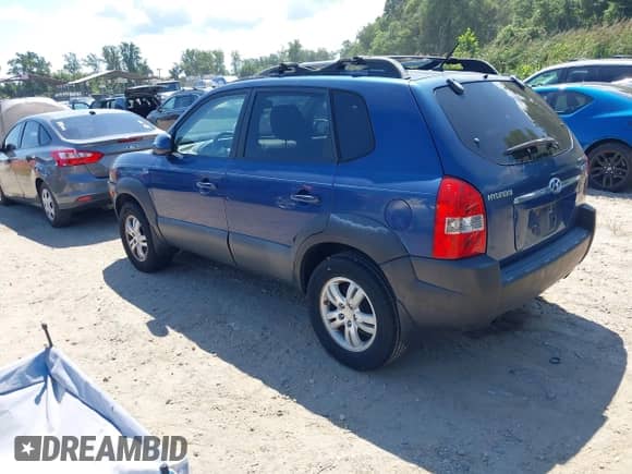 2007 Hyundai Tucson SE z VIN KM8JN12D37U668224, wystawiony jako IAAI lot #43129362 z przebiegiem 125 595 mil mil oraz . Historia ofert i sprzedaży dostępna na DreamBid. Obrazek 3.