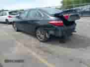 2015 Toyota Camry SE z VIN 4T1BF1FK1FU991812, wystawiony jako IAAI lot #42419166 z przebiegiem 144 510 mil mil oraz . Historia ofert i sprzedaży dostępna na DreamBid. Obrazek 3.