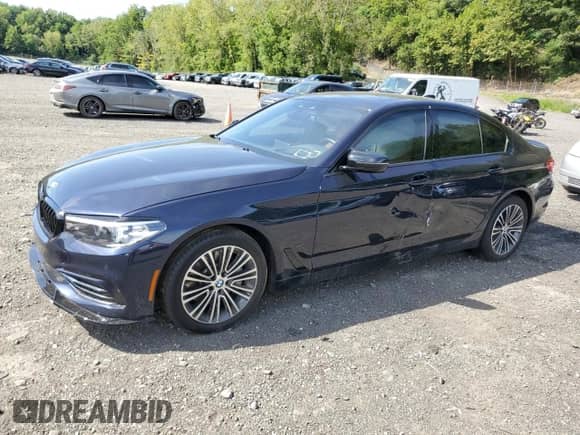 2020 BMW 5 Series 530i xDrive с VIN WBAJR7C0XLWW82026, выставлен на аукционе Copart как лот 69271555 с пробегом 61 381 миль миль и Списание • Salvage title. История ставок и продаж доступна на DreamBid. Изображение 1.
