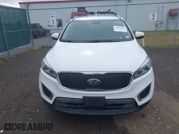 2018 Kia Sorento LX z VIN 5XYPGDA56JG367590, wystawiony jako IAAI lot #42981440 z przebiegiem 140 964 mil mil oraz . Historia ofert i sprzedaży dostępna na DreamBid. Obrazek 12.