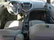 2018 Chevrolet Sonic LT z VIN 1G1JG6SH9J4111641, wystawiony jako Copart lot #49404545 z przebiegiem 108 996 mil mil oraz Szkoda całkowita • Salvage title. Historia ofert i sprzedaży dostępna na DreamBid. Obrazek 8.