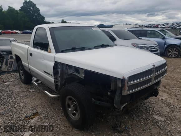 1999 Dodge 1500 с VIN 1B7HC16XXXS122593, выставлен на аукционе Copart как лот 67301555 с пробегом 175 882 миль миль и Списание • Salvage title. История ставок и продаж доступна на DreamBid. Изображение 4.