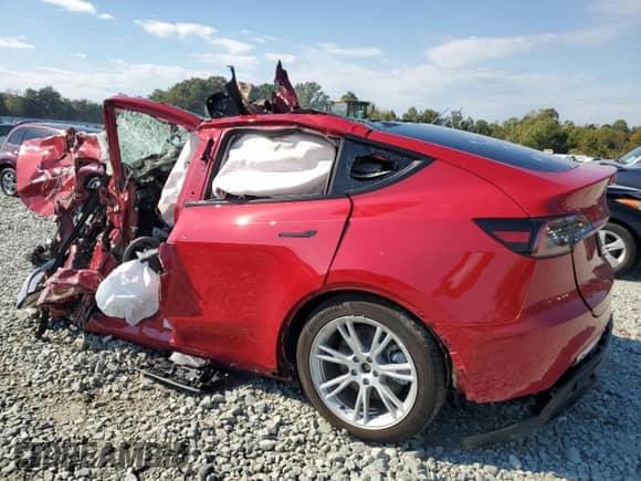 2023 Tesla Model Y Long Range с VIN 7SAYGDEE4PF709748, выставлен на аукционе Copart как лот 71260973 с пробегом Не указан миль и Списание • Salvage title. История ставок и продаж доступна на DreamBid. Изображение 2.