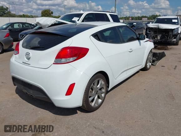 2016 Hyundai Veloster с VIN KMHTC6AD1GU280065, выставлен на аукционе IAAI как лот 43378875 с пробегом 54 725 миль миль и . История ставок и продаж доступна на DreamBid. Изображение 4.