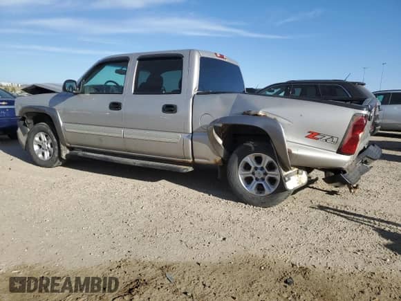 2004 Chevrolet Silverado 1500 LT с VIN 2GCEK13T041434585, выставлен на аукционе Copart как лот 81670295 с пробегом 398 825 миль миль и Списание • Salvage title. История ставок и продаж доступна на DreamBid. Изображение 2.