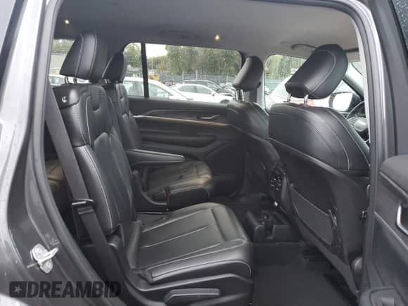 2024 Jeep Grand Cherokee Limited with VIN 1C4RJKBG7R8931412, listed as a Copart auction lot 84738235 with 11,405 mi miles and Salvage title. Bid and sale history available at DreamBid. Image 11.