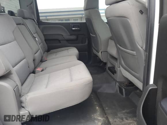 2015 Chevrolet Silverado 2500HD Work Truck z VIN 1GC1KUE86FF607840, wystawiony jako Copart lot #67075855 z przebiegiem 169 607 mil mil oraz Szkoda całkowita • Salvage title. Historia ofert i sprzedaży dostępna na DreamBid. Obrazek 10.