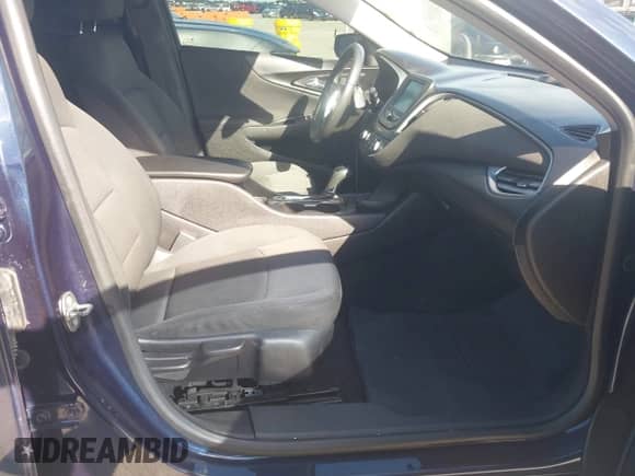 2016 Chevrolet Malibu LS с VIN 1G1ZB5ST4GF336871, выставлен на аукционе IAAI как лот 43557197 с пробегом 144 852 миль миль и . История ставок и продаж доступна на DreamBid. Изображение 5.