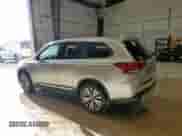 2020 Mitsubishi Outlander SE z VIN JA4AD3A34LZ016716, wystawiony jako Copart lot #70956755 z przebiegiem 63 444 mil mil oraz Czysty tytuł • Clean title. Historia ofert i sprzedaży dostępna na DreamBid. Obrazek 2.