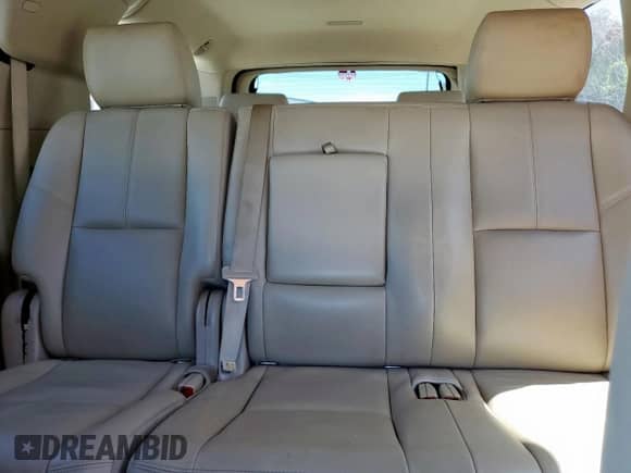 2013 Chevrolet Suburban LT с VIN 1GNSKJE72DR204337, выставлен на аукционе Copart как лот 66413775 с пробегом 152 701 миль миль и Списание • Salvage title. История ставок и продаж доступна на DreamBid. Изображение 10.