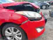 2013 Hyundai Elantra z VIN KMHD35LE2DU024453, wystawiony jako IAAI lot #42819118 z przebiegiem 124 857 mil mil oraz . Historia ofert i sprzedaży dostępna na DreamBid. Obrazek 17.