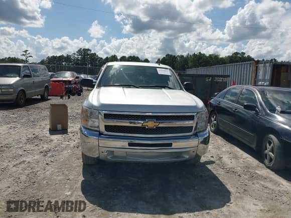 2012 Chevrolet Silverado 1500 LS z VIN 3GCPCREA4CG229602, wystawiony jako IAAI lot #42818433 z przebiegiem 294 243 mil mil oraz . Historia ofert i sprzedaży dostępna na DreamBid. Obrazek 12.