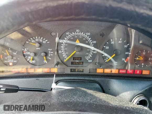 1997 Mercedes-Benz SL 500 с VIN WDBFA63F2VF144081, выставлен на аукционе Copart как лот 59100225 с пробегом 109 238 миль миль и Списание • Salvage title. История ставок и продаж доступна на DreamBid. Изображение 9.