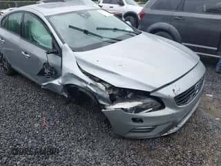2017 Volvo S60 Dynamic с VIN YV140MTL6H2431693, выставлен на аукционе IAAI как лот 42471880 с пробегом 74 098 миль миль и . История ставок и продаж доступна на DreamBid. Изображение 1.