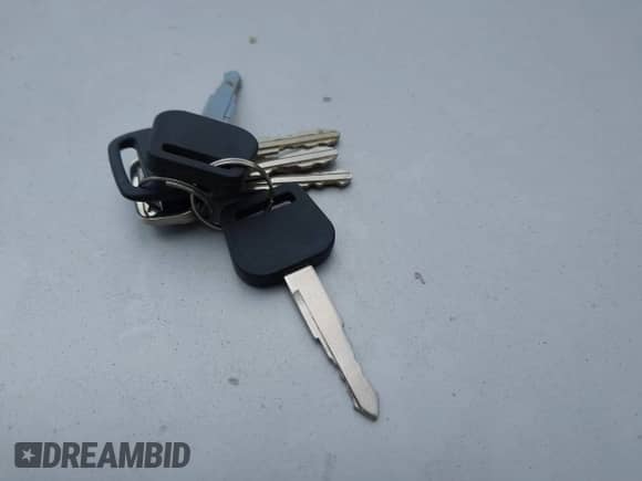 1998 Toyota Camry LE z VIN 4T1BG22K8WU369961, wystawiony jako IAAI lot #43373421 z przebiegiem 184 062 mil mil oraz . Historia ofert i sprzedaży dostępna na DreamBid. Obrazek 11.