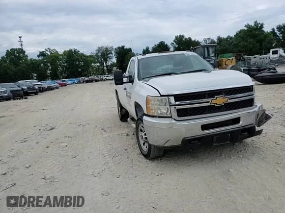 2012 Chevrolet Silverado 3500HD Work Truck z VIN 1GC3KZCG4CZ117178, wystawiony jako Copart lot #66413334 z przebiegiem 225 172 mil mil oraz Szkoda całkowita • Salvage title. Historia ofert i sprzedaży dostępna na DreamBid. Obrazek 11.