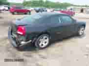 2009 Dodge Charger SE with VIN 2B3LA43V39H639833, listed as a IAAI auction lot 42423543 with 174,611 mi miles and . Bid and sale history available at DreamBid. Image 4.