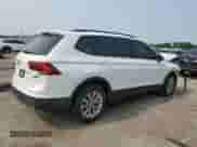 2018 Volkswagen Tiguan S с VIN 3VV0B7AX7JM015349, выставлен на аукционе Copart как лот 70761085 с пробегом 154 926 миль миль и На запчасти • Non repairable. История ставок и продаж доступна на DreamBid. Изображение 3.