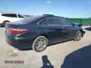 2017 Toyota Camry XLE z VIN 4T1BF1FK8HU438223, wystawiony jako Copart lot #86775305 z przebiegiem 129 305 mil mil oraz Nie do naprawy • Non repairable. Historia ofert i sprzedaży dostępna na DreamBid. Obrazek 3.