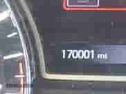 2017 Nissan Pathfinder SL с VIN 5N1DR2MM2HC683907, выставлен на аукционе IAAI как лот 43018420 с пробегом 170 001 миль миль и . История ставок и продаж доступна на DreamBid. Изображение 15.