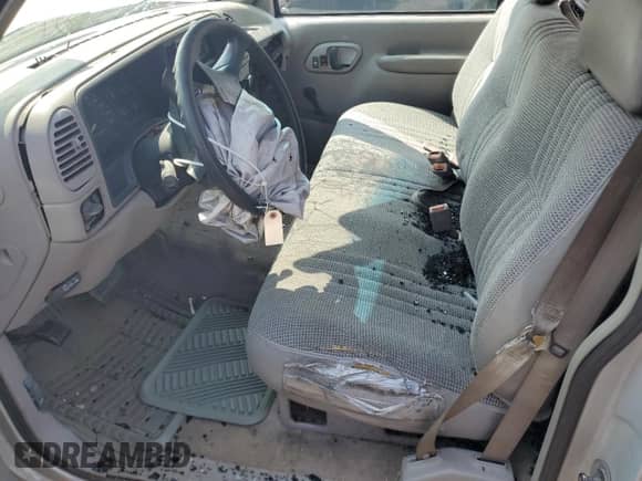 1995 GMC Sierra 1500 с VIN 1GTEC14H9SZ530842, выставлен на аукционе Copart как лот 64565735 с пробегом 235 571 миль миль и Чистый • Clean title. История ставок и продаж доступна на DreamBid. Изображение 7.