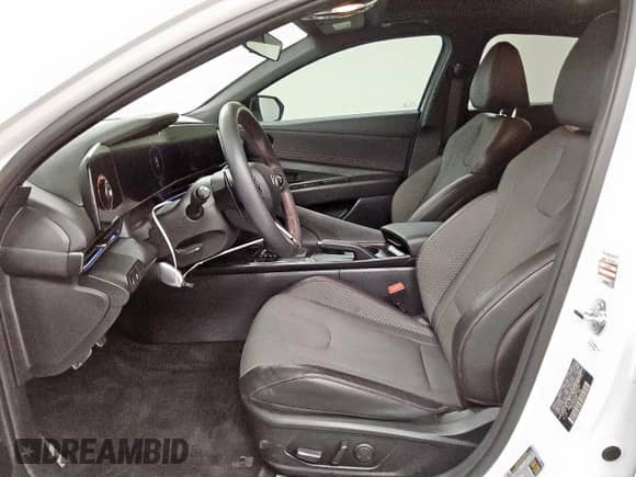 2025 Hyundai Elantra N Line z VIN KMHLR4DF0SU933767, wystawiony jako Copart lot #67764285 z przebiegiem 20 976 mil mil oraz Czysty tytuł • Clean title. Historia ofert i sprzedaży dostępna na DreamBid. Obrazek 7.