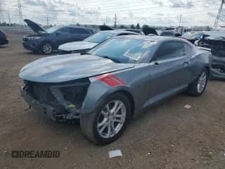 2019 Chevrolet Camaro 1LT z VIN 1G1FB1RX0K0121648, wystawiony jako Copart lot #66565925 z przebiegiem 109 094 mil mil oraz Szkoda całkowita • Salvage title. Historia ofert i sprzedaży dostępna na DreamBid. Obrazek 1.