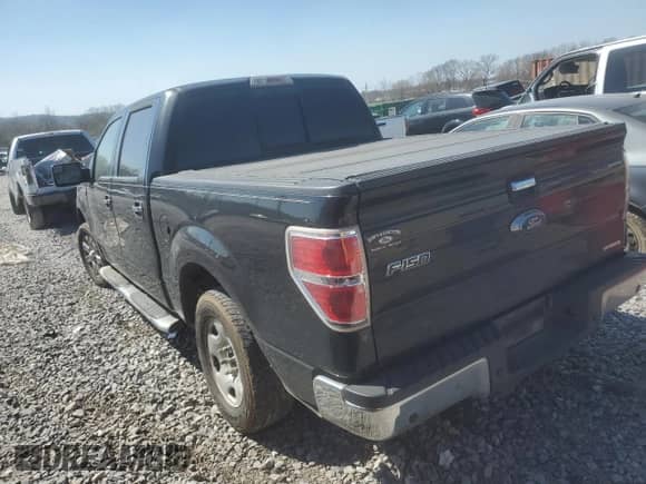 2013 Ford F-150 XL z VIN 1FTFW1CF7DFC38400, wystawiony jako Copart lot #48687845 z przebiegiem Nie podano mil oraz Szkoda całkowita • Salvage title. Historia ofert i sprzedaży dostępna na DreamBid. Obrazek 2.