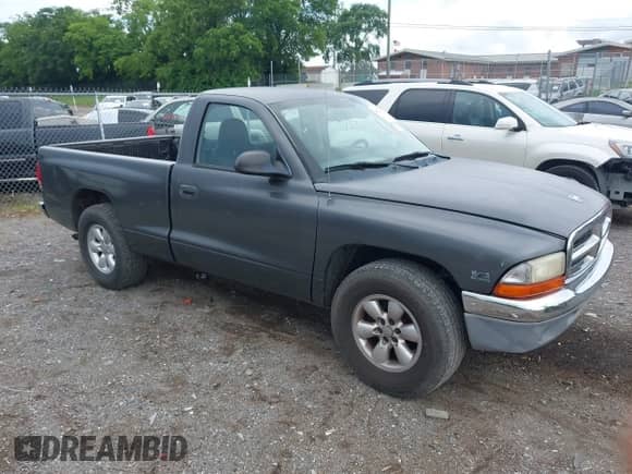 2003 Dodge Dakota с VIN 1D7FL46X43S190137, выставлен на аукционе IAAI как лот 42525471 с пробегом 130 773 миль миль и . История ставок и продаж доступна на DreamBid. Изображение 1.