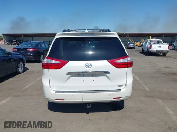 2015 Toyota Sienna Limited с VIN 5TDDK3DC5FS102269, выставлен на аукционе IAAI как лот 42289229 с пробегом 108 208 миль миль и . История ставок и продаж доступна на DreamBid. Изображение 16.