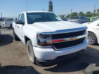 2019 Chevrolet Silverado 1500 Work Truck z VIN 2GCVKNEC3K1223916, wystawiony jako IAAI lot #42184592 z przebiegiem 87 540 mil mil oraz . Historia ofert i sprzedaży dostępna na DreamBid. Obrazek 1.
