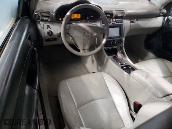 2002 Mercedes-Benz C 230/260/280/320 with VIN WDBRN47J42A341699, listed as a Copart auction lot 82357625 with 110,886 mi miles and Salvage title. Bid and sale history available at DreamBid. Image 8.