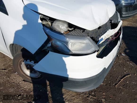 2017 Chevrolet City Express Cargo LS z VIN 3N63M0YN0HK692442, wystawiony jako IAAI lot #41612647 z przebiegiem 197 623 mil mil oraz . Historia ofert i sprzedaży dostępna na DreamBid. Obrazek 17.