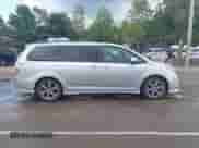 2017 Toyota Sienna SE z VIN 5TDXZ3DC4HS880185, wystawiony jako IAAI lot #42729802 z przebiegiem 97 072 mil mil oraz . Historia ofert i sprzedaży dostępna na DreamBid. Obrazek 13.
