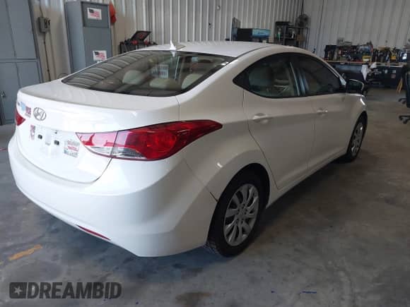 2012 Hyundai Elantra GLS z VIN 5NPDH4AE1CH084140, wystawiony jako IAAI lot #43171523 z przebiegiem 95 448 mil mil oraz . Historia ofert i sprzedaży dostępna na DreamBid. Obrazek 4.