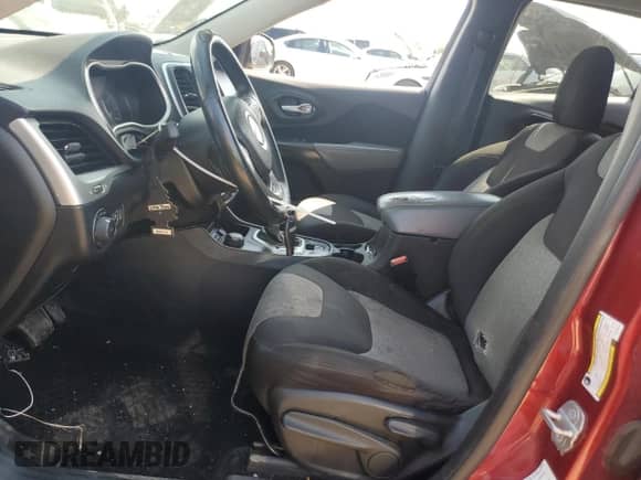 2014 Jeep Cherokee Latitude with VIN 1C4PJMCS6EW146116, listed as a Copart auction lot 68736385 with 221,635 mi miles and Salvage title. Bid and sale history available at DreamBid. Image 7.
