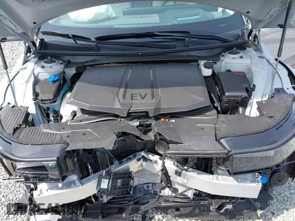2025 Hyundai Ioniq 5 с VIN 7YAKRDDC1SY012777, выставлен на аукционе IAAI как лот 42581235 с пробегом 1 988 миль миль и . История ставок и продаж доступна на DreamBid. Изображение 10.