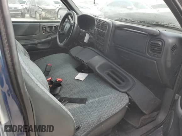 2002 Chevrolet S-10 LS с VIN 1GCCS14W228257936, выставлен на аукционе Copart как лот 88558655 с пробегом 177 328 миль миль и На запчасти • Non repairable. История ставок и продаж доступна на DreamBid. Изображение 10.